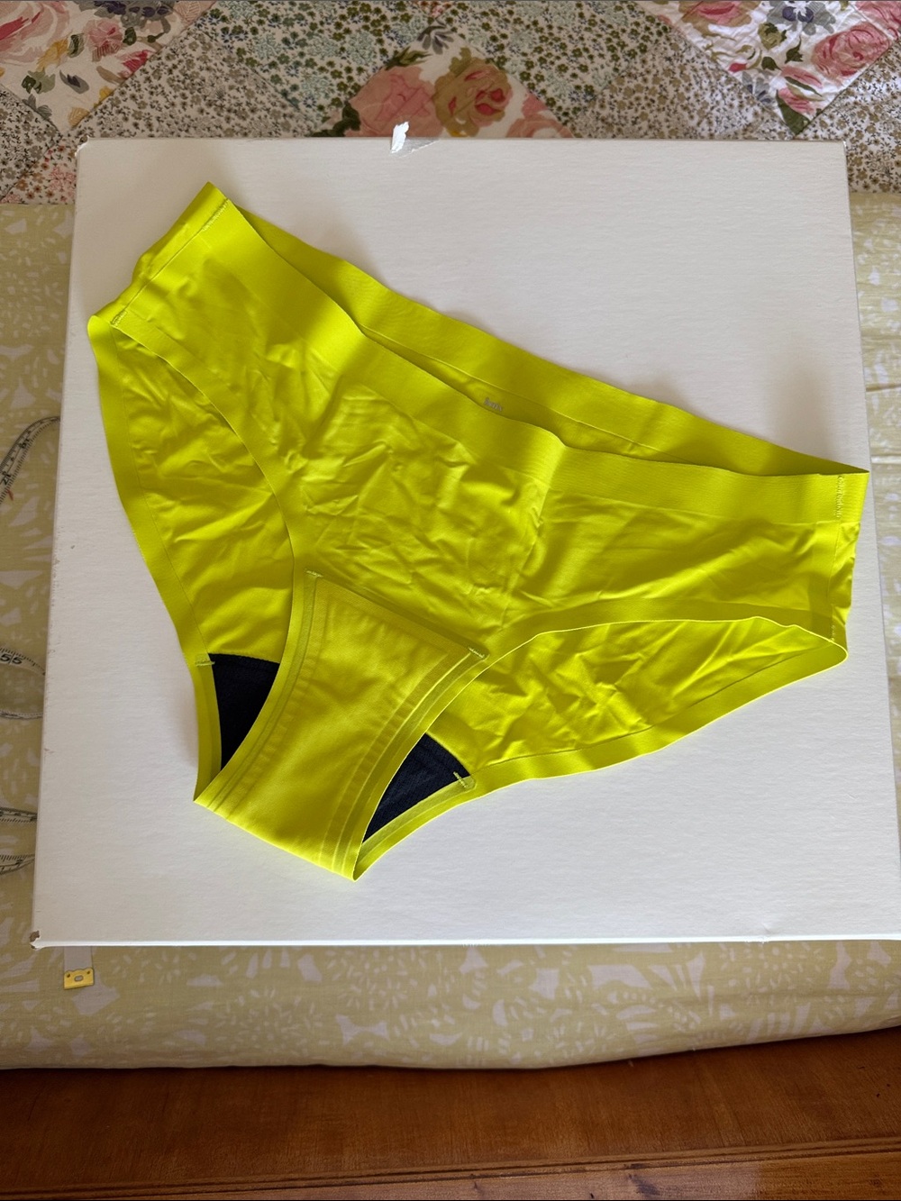 Knix Neon Yellow Seamless Bikini Briefs, L